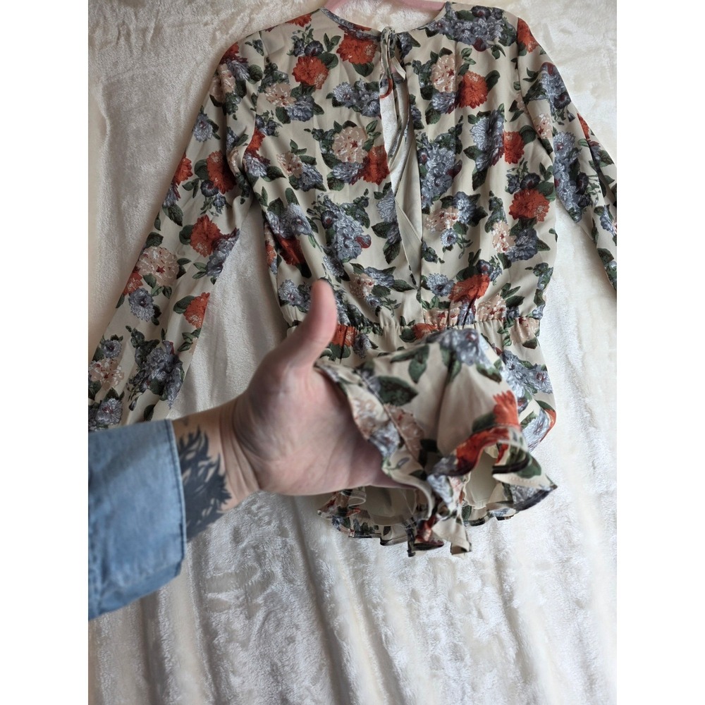 Cotton Candy Floral Print Long Sleeve Ruffle Hem‎ Romper Women's Size Small - Picture 6 of 6
